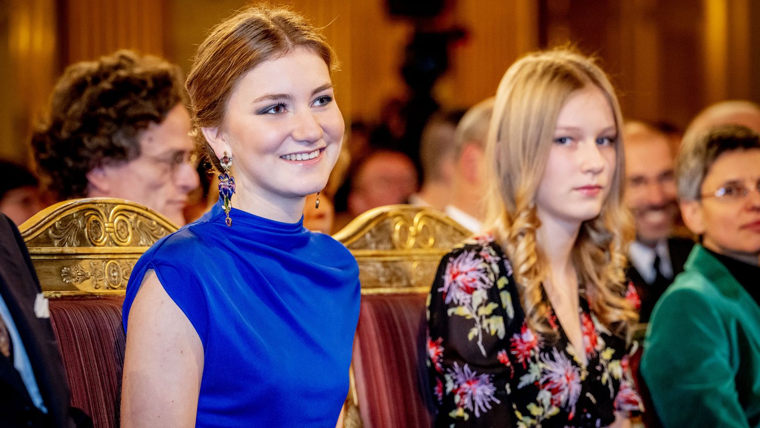 Elisabeth y Leonor de Bélgica, las hermanas que acaparan las miradas en el concierto de Navidad