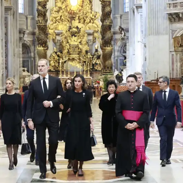 Los Reyes Felipe y Letizia en la basílica de San Pedro